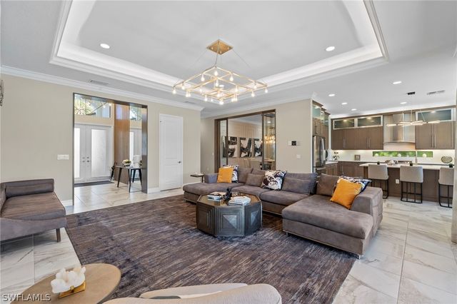 4032 Nova LN, Naples, FL 34119