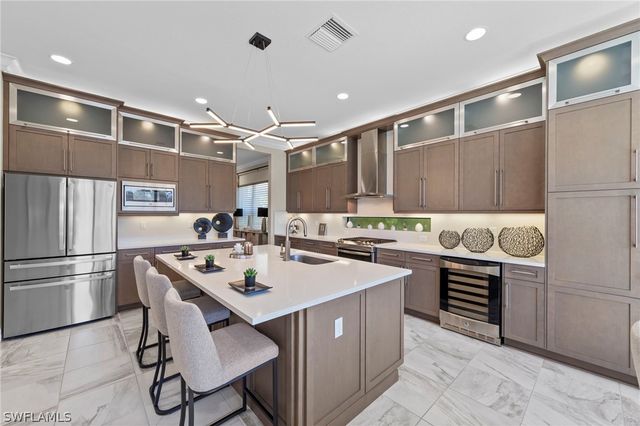 4032 Nova LN, Naples, FL 34119