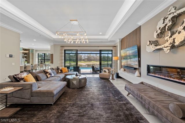 4032 Nova LN, Naples, FL 34119