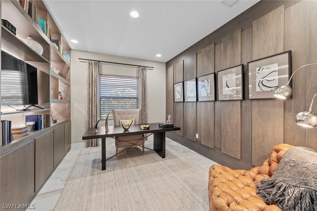 4032 Nova LN, Naples, FL 34119