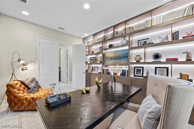 4032 Nova LN, Naples, FL 34119