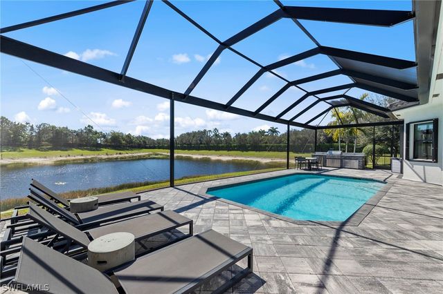 4032 Nova LN, Naples, FL 34119