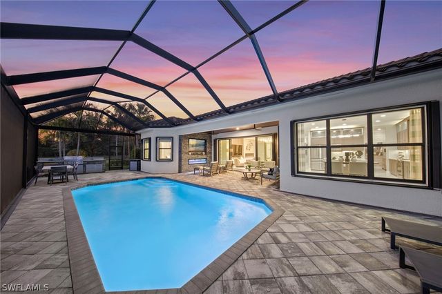 4032 Nova LN, Naples, FL 34119