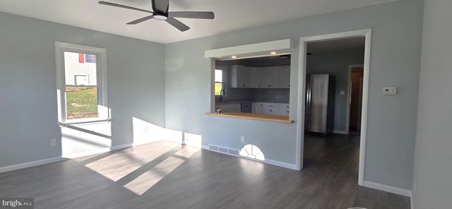 9258 TOMSTOWN RD, Waynesboro, PA 17268