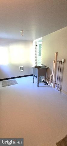 9258 TOMSTOWN RD, Waynesboro, PA 17268