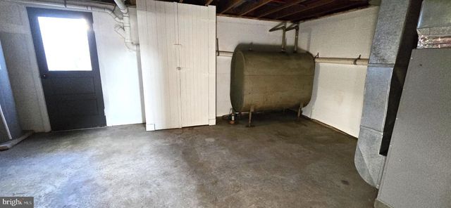 9258 TOMSTOWN RD, Waynesboro, PA 17268