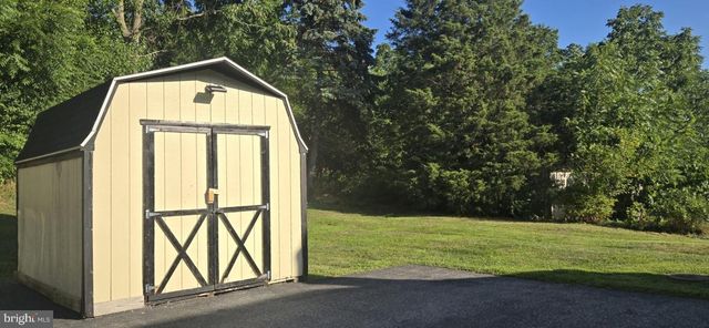 9258 TOMSTOWN RD, Waynesboro, PA 17268