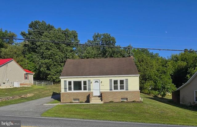 9258 TOMSTOWN RD, Waynesboro, PA 17268