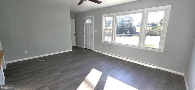 9258 TOMSTOWN RD, Waynesboro, PA 17268
