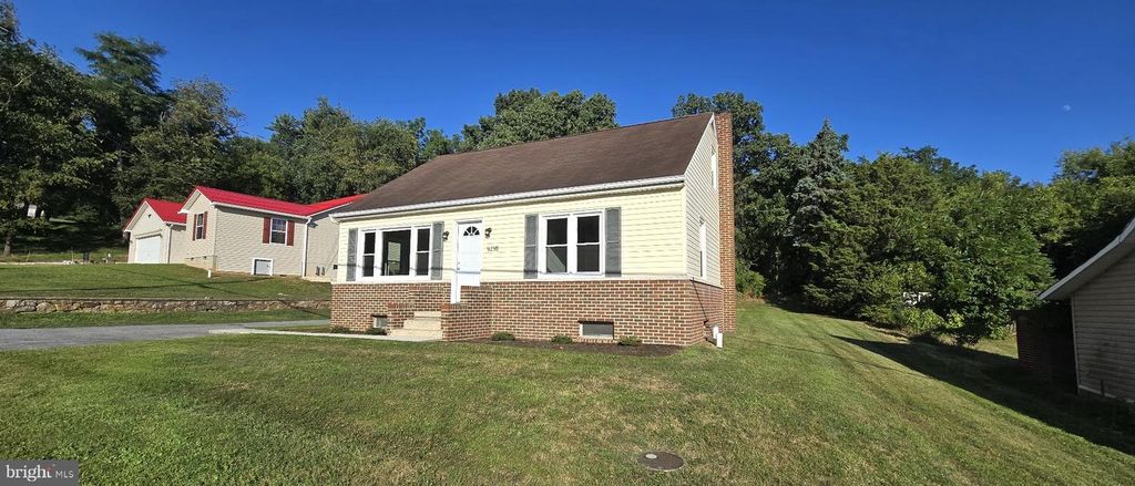 9258 TOMSTOWN RD, Waynesboro, PA 17268
