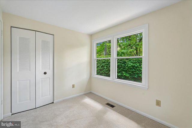 10806 OLDFIELD DR, Reston, VA 20191