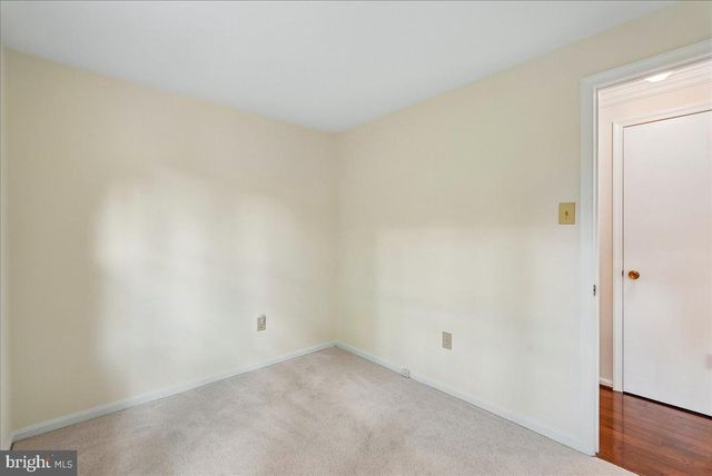 10806 OLDFIELD DR, Reston, VA 20191