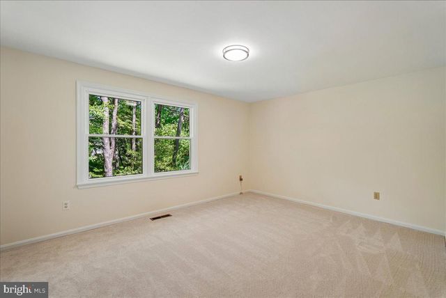 10806 OLDFIELD DR, Reston, VA 20191