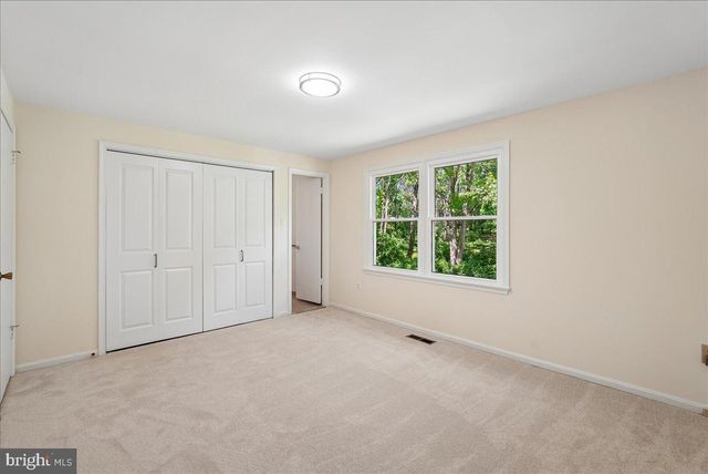 10806 OLDFIELD DR, Reston, VA 20191
