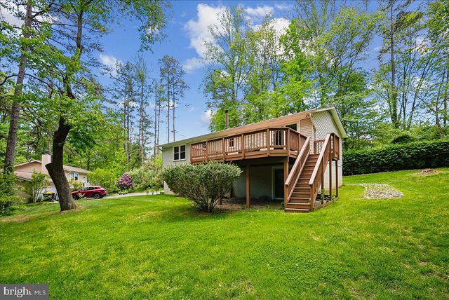 10806 OLDFIELD DR, Reston, VA 20191