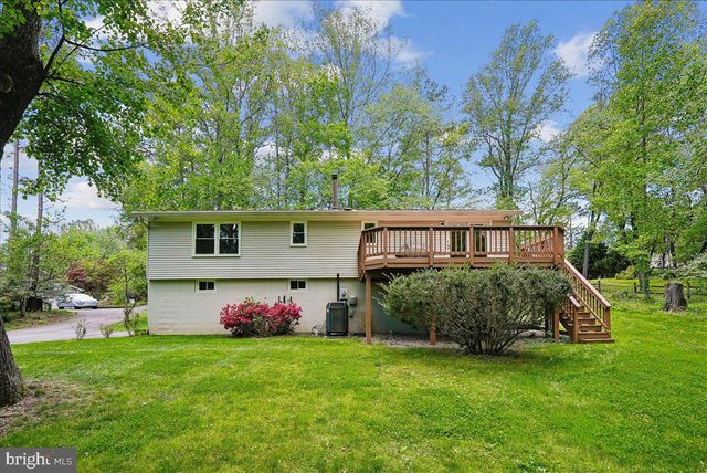 10806 OLDFIELD DR, Reston, VA 20191