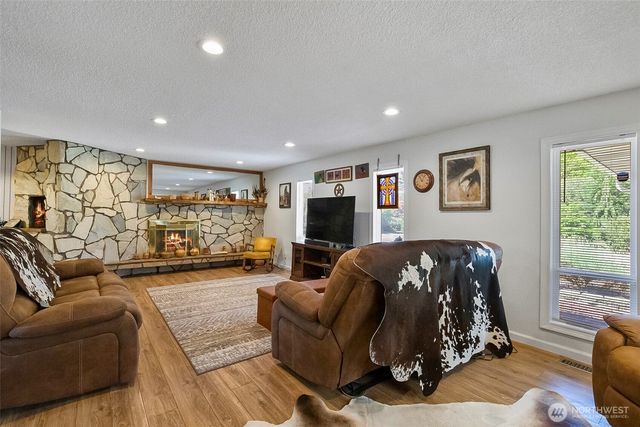 14799 Avon Allen Road, Mount Vernon, WA 98273