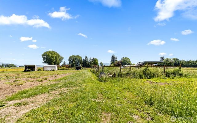 14799 Avon Allen Road, Mount Vernon, WA 98273