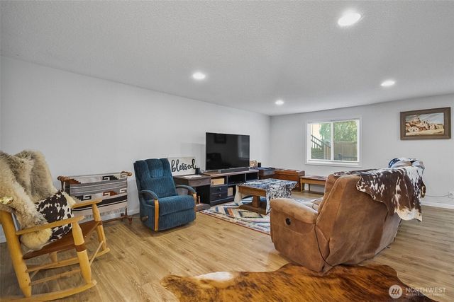 14799 Avon Allen Road, Mount Vernon, WA 98273