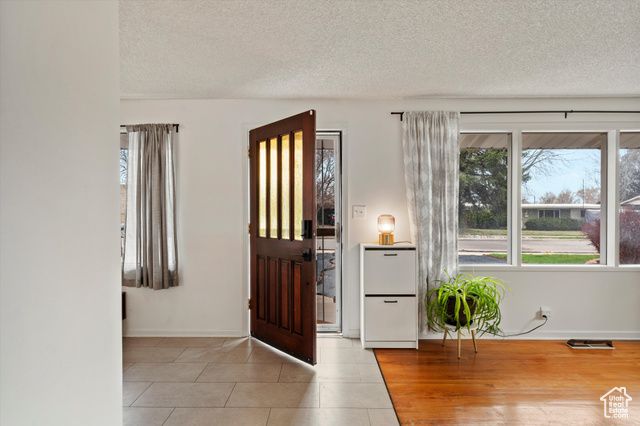 318 W LA SALLE DR, Midvale, UT 84047