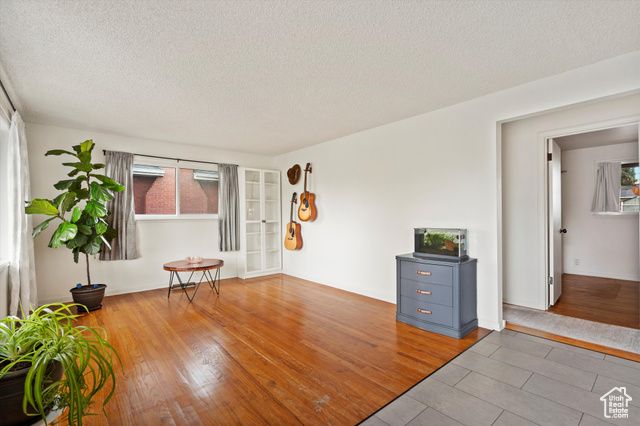 318 W LA SALLE DR, Midvale, UT 84047