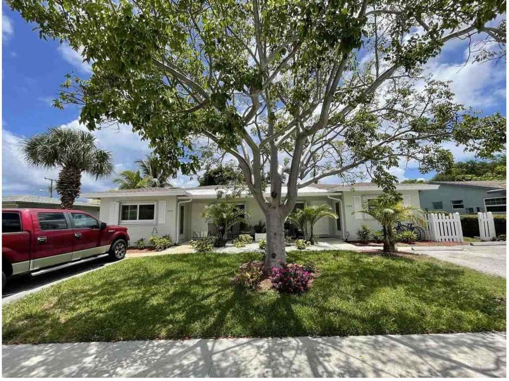 2300 NE 5th Avenue 3, Boca Raton, FL 33431