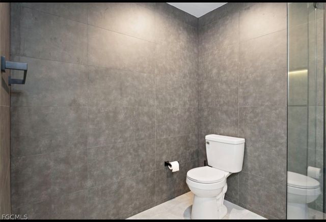 5781 Cape Harbour DR 603, Cape Coral, FL 33914