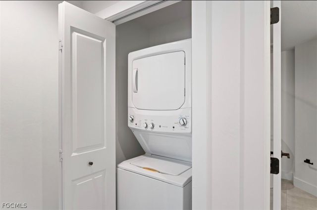 5781 Cape Harbour DR 603, Cape Coral, FL 33914