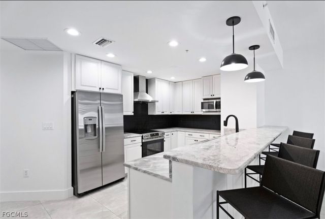 5781 Cape Harbour DR 603, Cape Coral, FL 33914