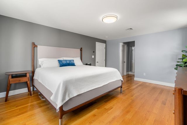 5 Patrick Cir, Stoneham, MA 02180