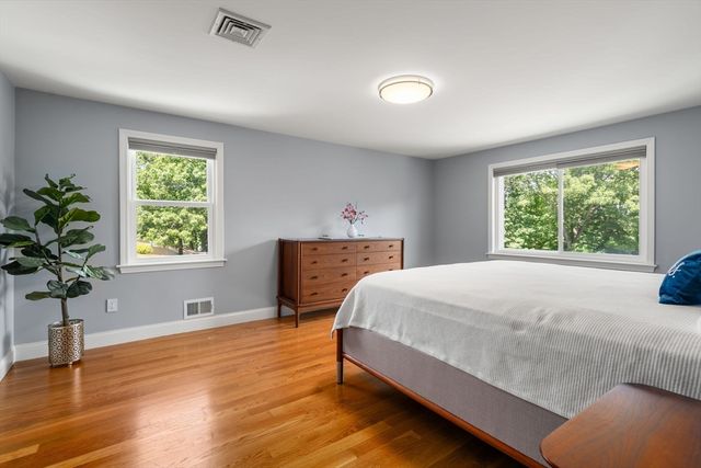 5 Patrick Cir, Stoneham, MA 02180