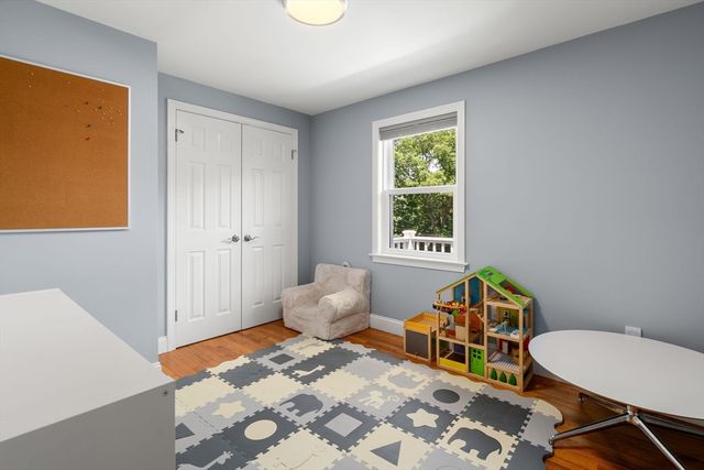 5 Patrick Cir, Stoneham, MA 02180