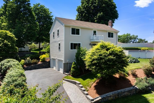 5 Patrick Cir, Stoneham, MA 02180