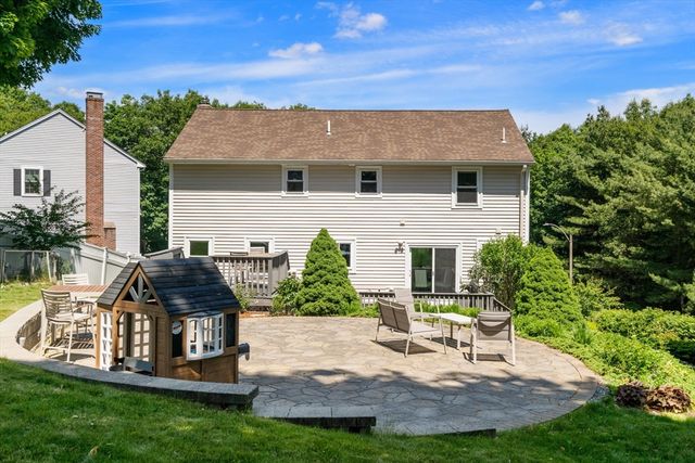 5 Patrick Cir, Stoneham, MA 02180