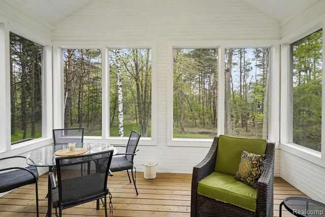 7690 Allen Road, Clarkston, MI 48348