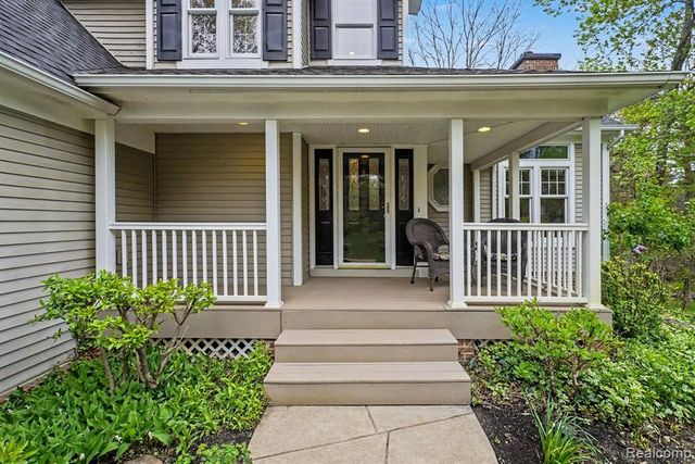 7690 Allen Road, Clarkston, MI 48348