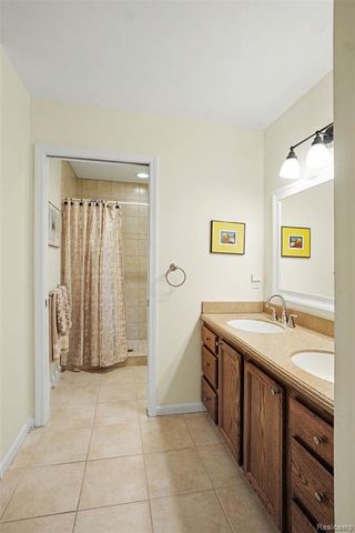7690 Allen Road, Clarkston, MI 48348