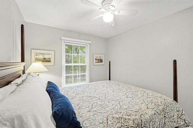7690 Allen Road, Clarkston, MI 48348