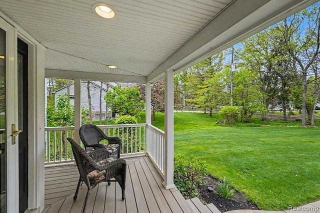 7690 Allen Road, Clarkston, MI 48348
