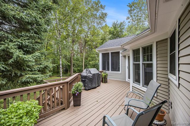 7690 Allen Road, Clarkston, MI 48348