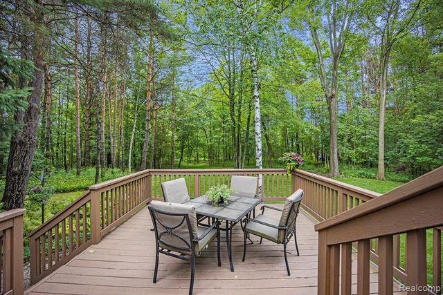 7690 Allen Road, Clarkston, MI 48348