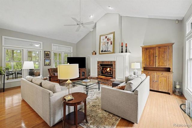 7690 Allen Road, Clarkston, MI 48348