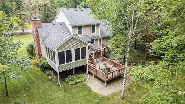 7690 Allen Road, Clarkston, MI 48348