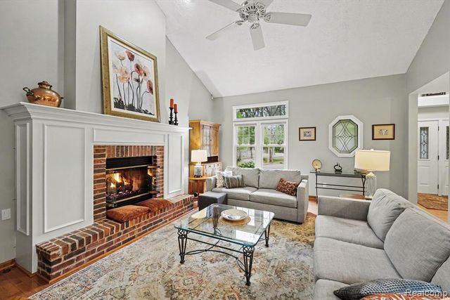 7690 Allen Road, Clarkston, MI 48348