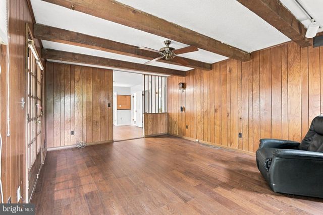 15 LOCHMOOR CT, Lutherville Timonium, MD 21093