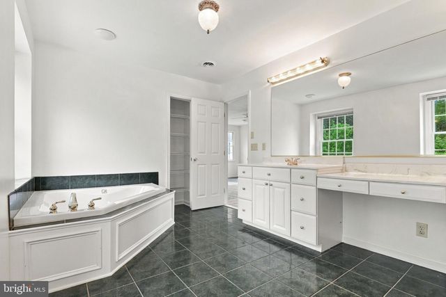 15 LOCHMOOR CT, Lutherville Timonium, MD 21093