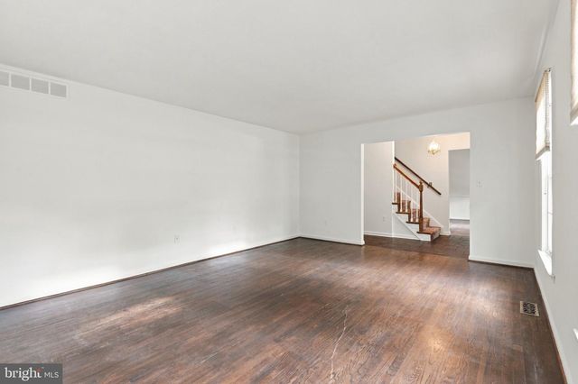 15 LOCHMOOR CT, Lutherville Timonium, MD 21093