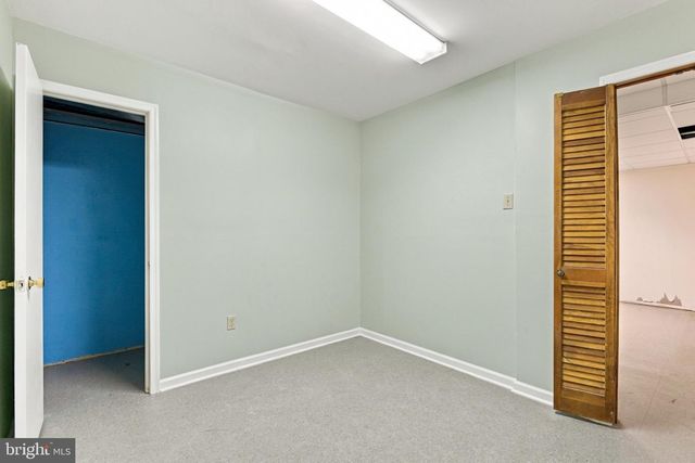 15 LOCHMOOR CT, Lutherville Timonium, MD 21093