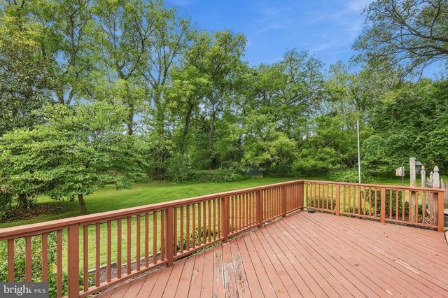 15 LOCHMOOR CT, Lutherville Timonium, MD 21093