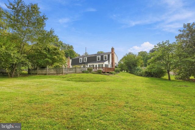 15 LOCHMOOR CT, Lutherville Timonium, MD 21093
